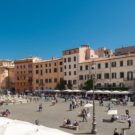 New! Amazing Piazza Navona View Apartment Рим Екстериор снимка