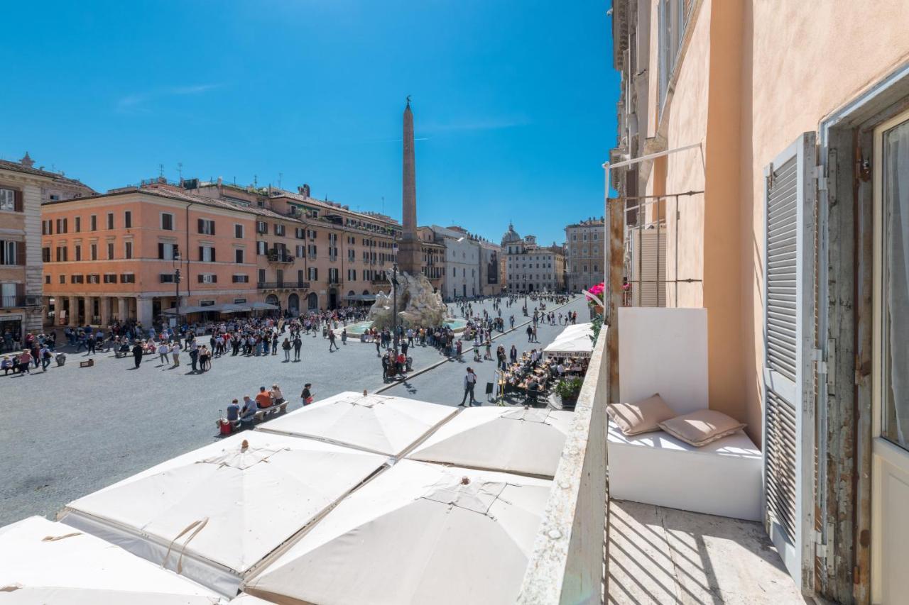 New! Amazing Piazza Navona View Apartment Рим Екстериор снимка