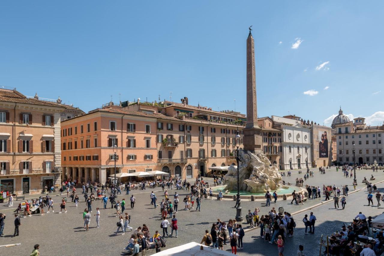 New! Amazing Piazza Navona View Apartment Рим Екстериор снимка