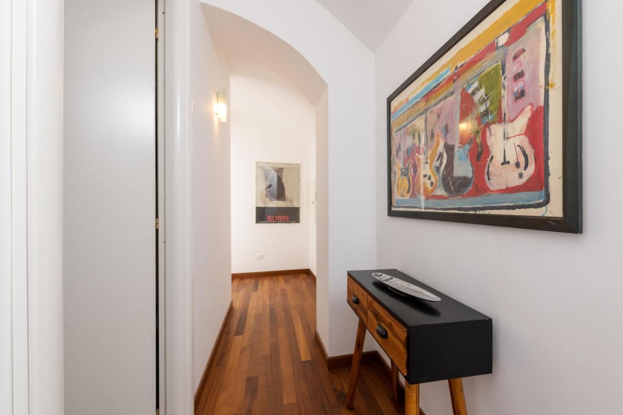 New! Amazing Piazza Navona View Apartment Рим Екстериор снимка